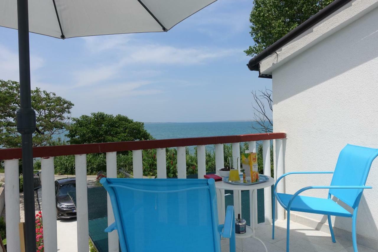 Apartman Joy Nin Bagian luar foto